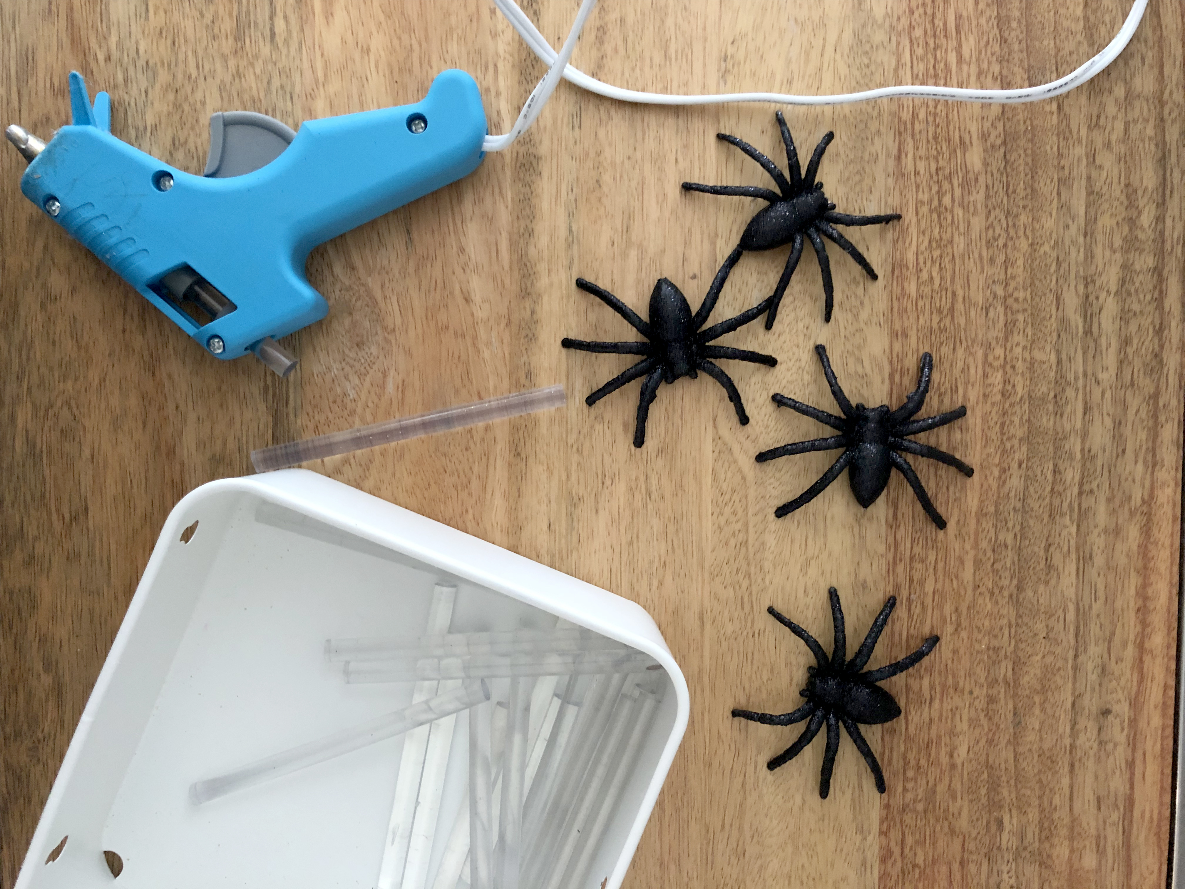 spider decor for halloween